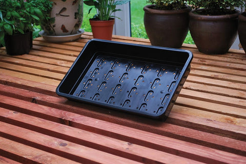 Dyrkebrett med dreneringshull