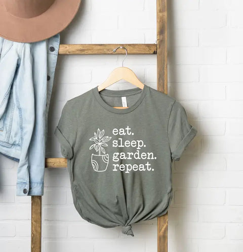 T-Skjorte Eat sleep garden repeat, militærgrønn