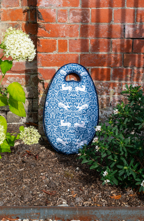 Hage Knepute Kneelo®, Bunnies and berries
