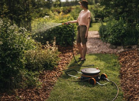 Stor slangetrommel m/ komplett tilbehør