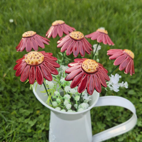 Håndlaget keramisk blomst rød