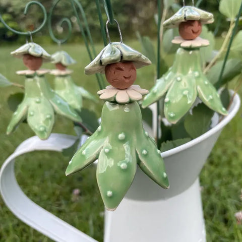 Håndlaget keramisk figur, Flower Fairy