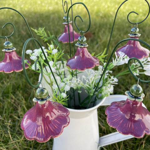 Håndlaget keramisk blomst lilla klokkeblomst