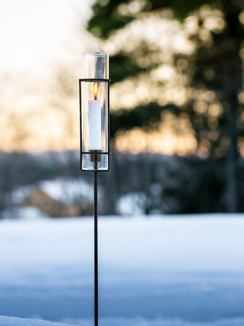 Høy lysestake Eldvakt svart