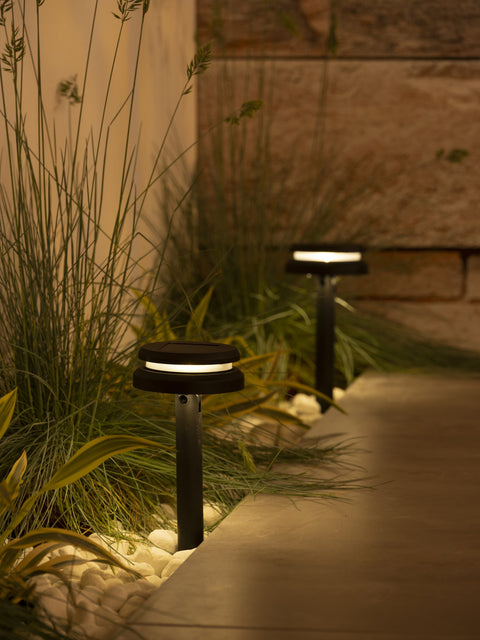 Nancy solcellebelysning til hage